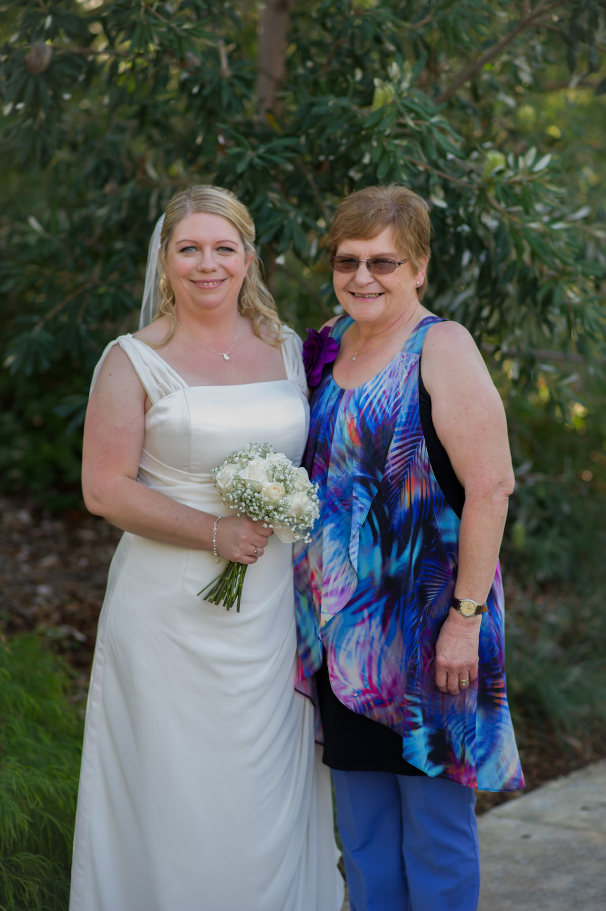 Bride with wedding guest at King's Park, Perth